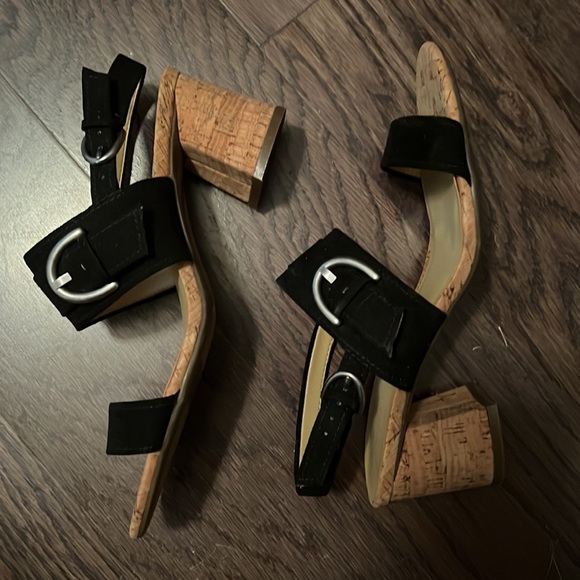 New - Picture 2 of 3